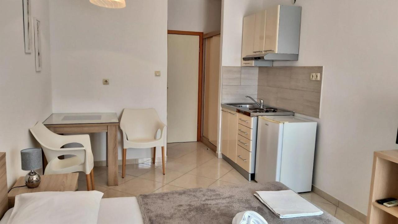 Apartments Nemira Omiš Eksteriør billede
