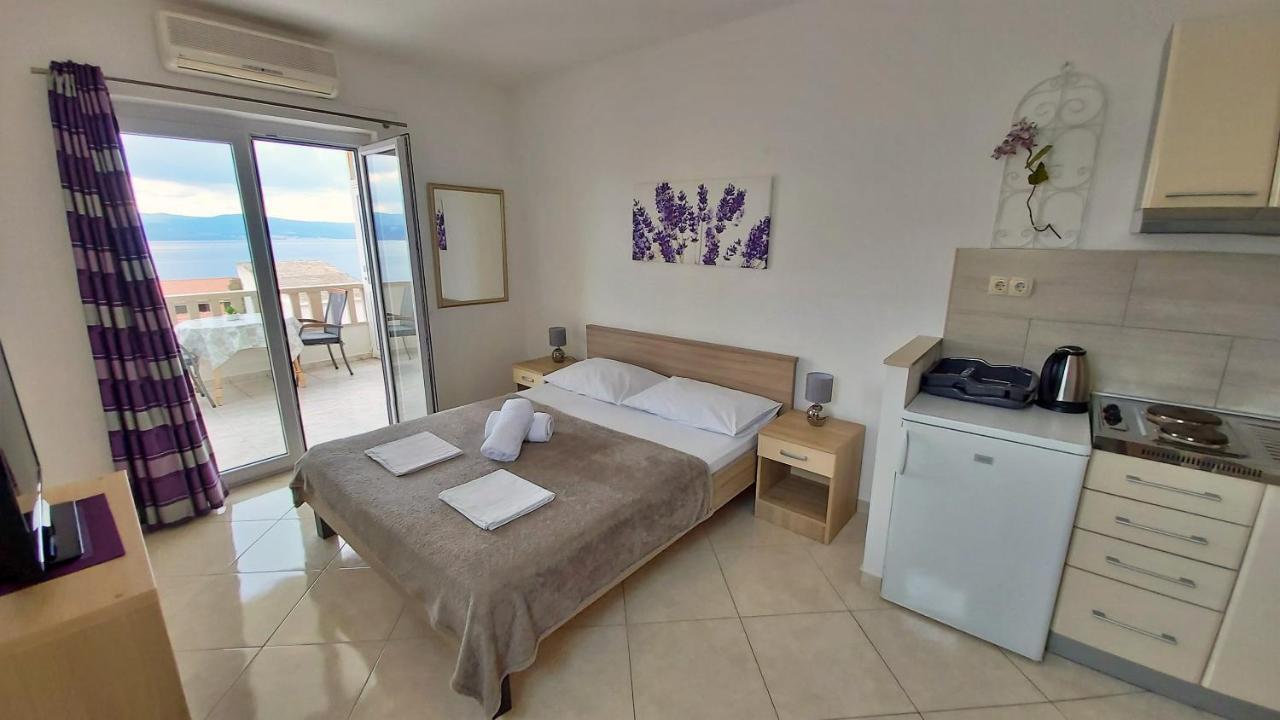 Apartments Nemira Omiš Eksteriør billede