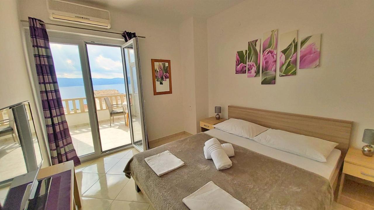 Apartments Nemira Omiš Eksteriør billede