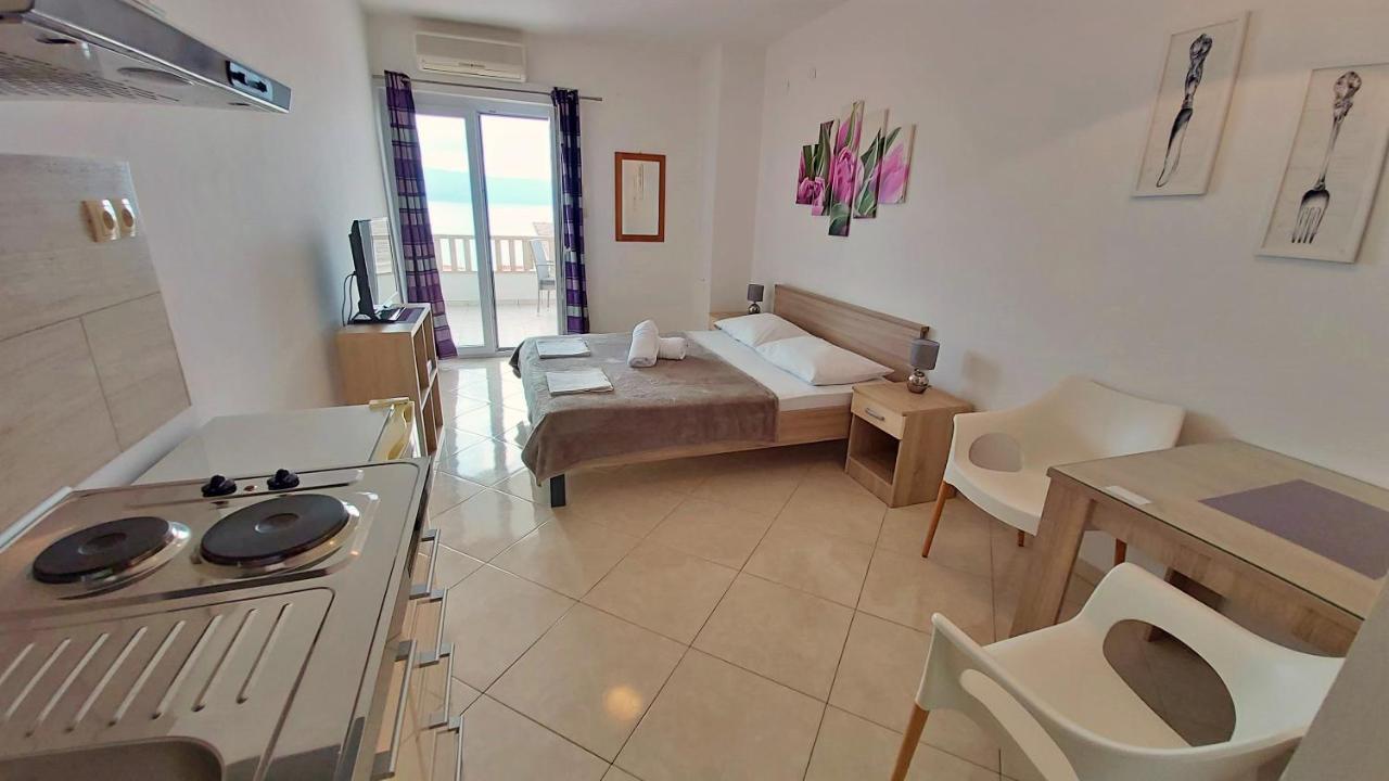 Apartments Nemira Omiš Eksteriør billede