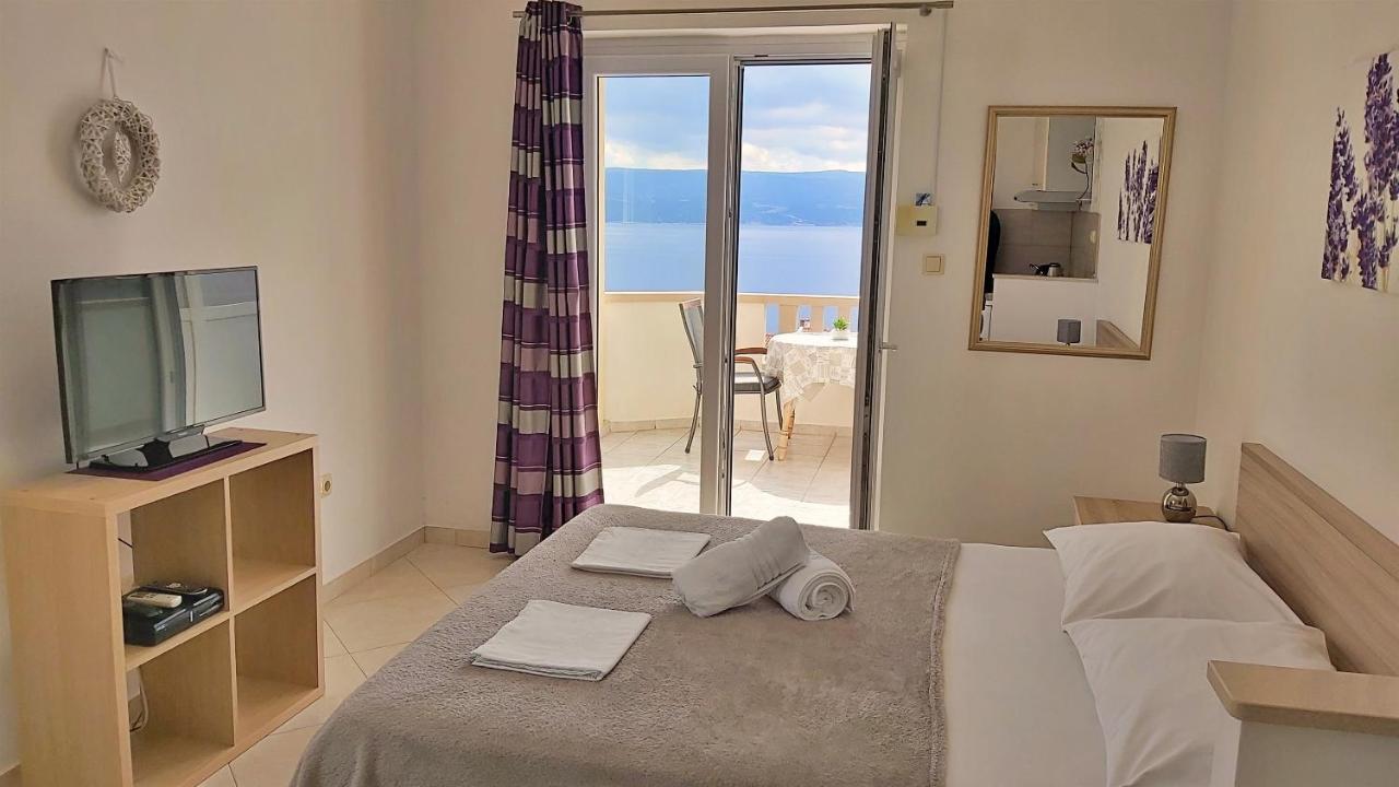 Apartments Nemira Omiš Eksteriør billede
