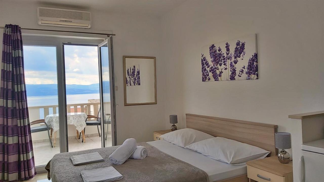 Apartments Nemira Omiš Eksteriør billede